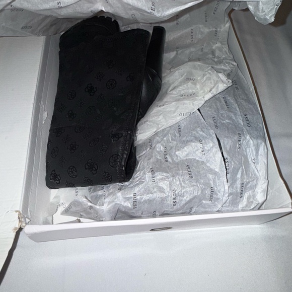 Guess Platform Logo Taylin over the knee boot. Sexy & Comfy all in one! New/Box - Picture 6 of 13